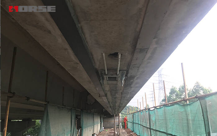 Prestressed CFRP laminate Prestressed CFRP laminate