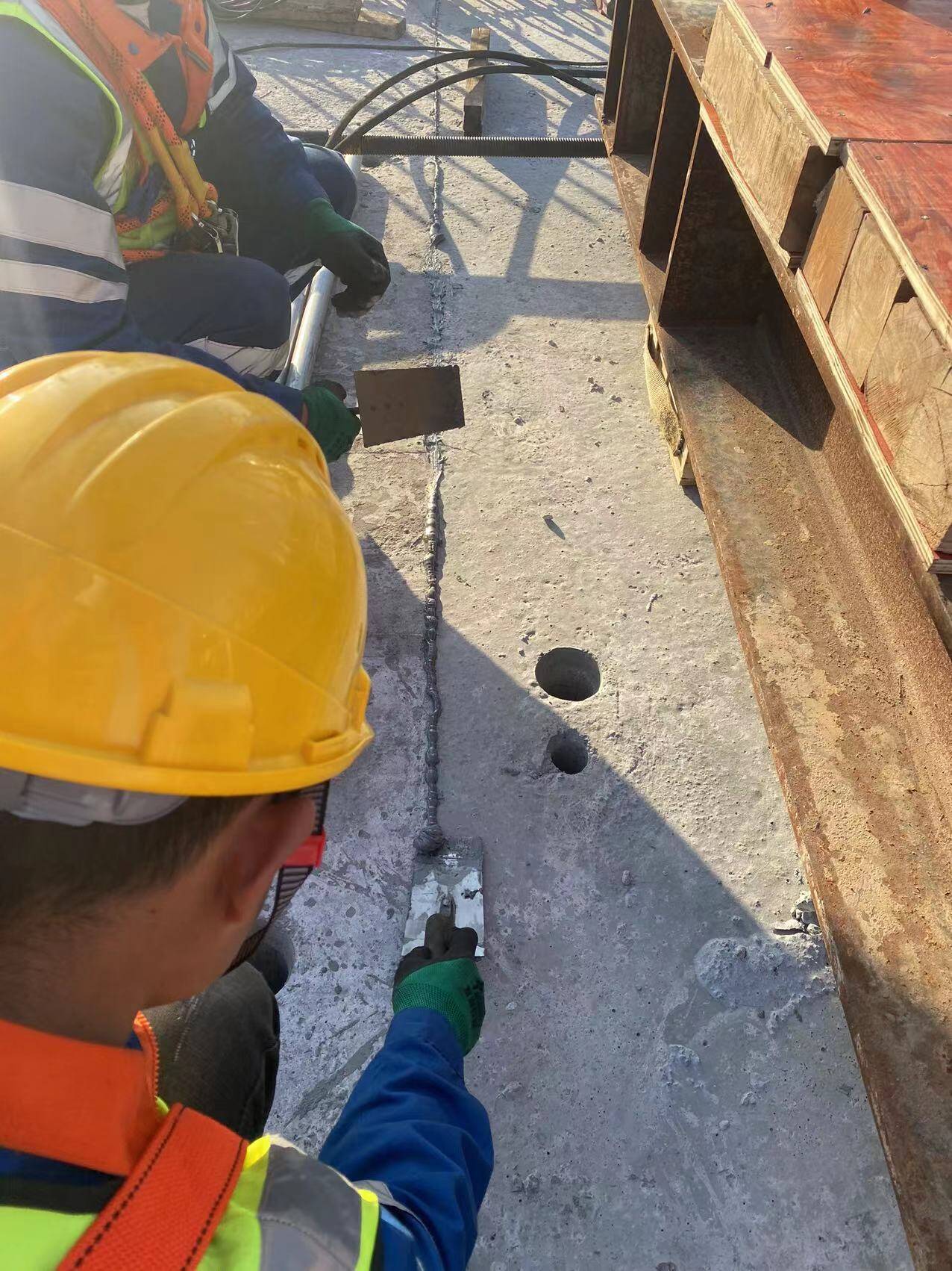 Segmental Bridge Adhesive Segmental Bridge Adhesive