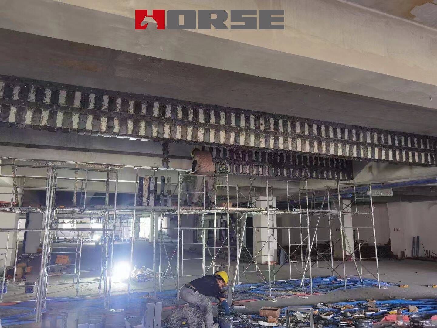 Beams strengthening by bonding steel Beams strengthening by bonding steel